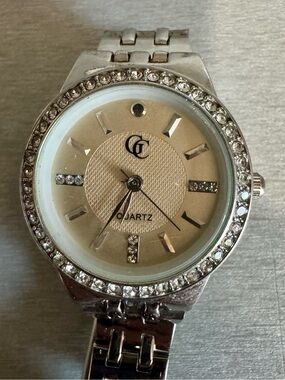 GC Guess Brand By Quartz Women’s Watch Silver